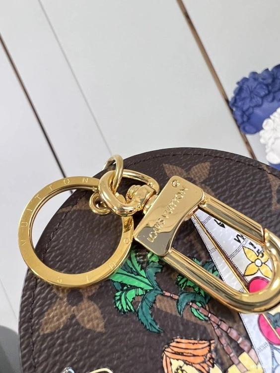 WIS And LOUIS Key Illustre VUITTON Holder Bag Skate Charm Ice 0218